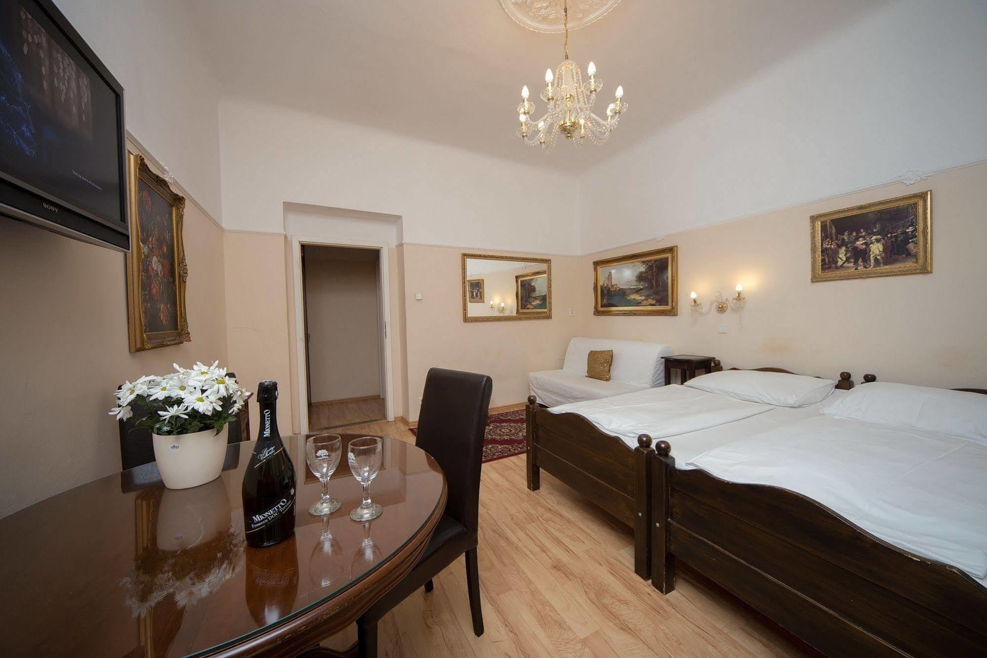 Hotel Donatello Prag Dış mekan fotoğraf